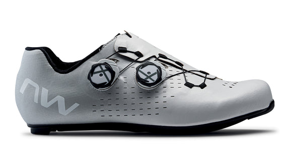 Chaussures De Cyclisme - Northwave Extreme GT 2 Blanc Argenté - Taille 47 - NEUF Chaussures De Cyclisme - Northwave Extreme GT 2 Blanc Argenté - Taille 47 - NEUF